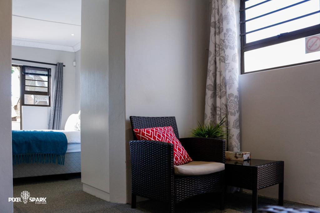 Tyday Accommodation Port Elizabeth Exterior foto