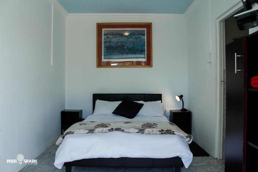 Tyday Accommodation Port Elizabeth Exterior foto