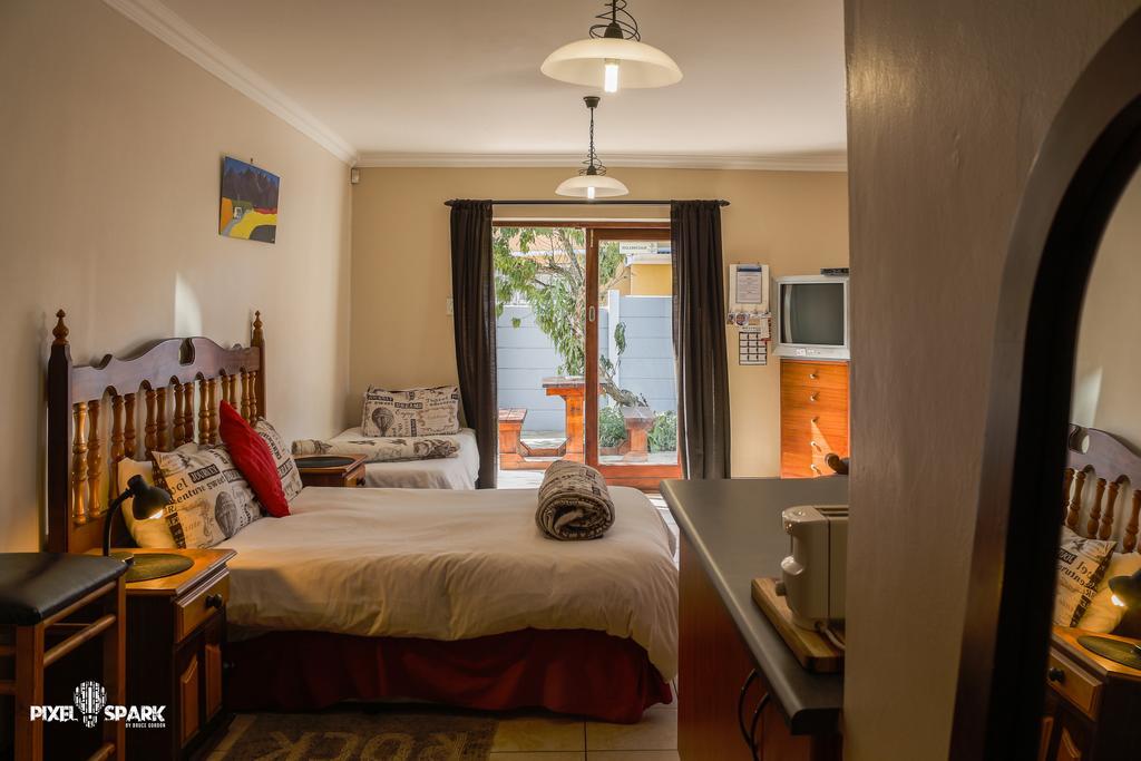 Tyday Accommodation Port Elizabeth Exterior foto