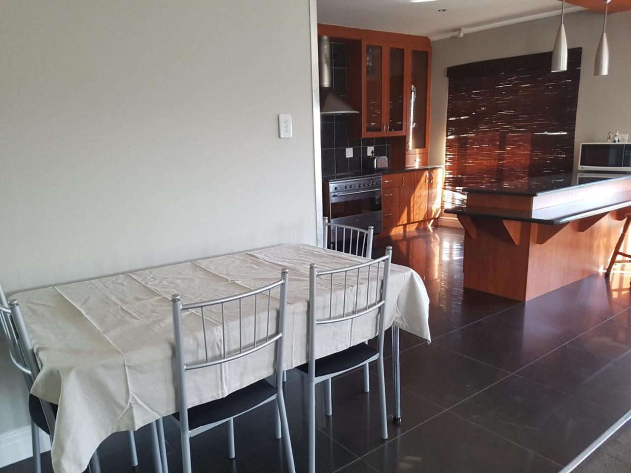 Tyday Accommodation Port Elizabeth Exterior foto